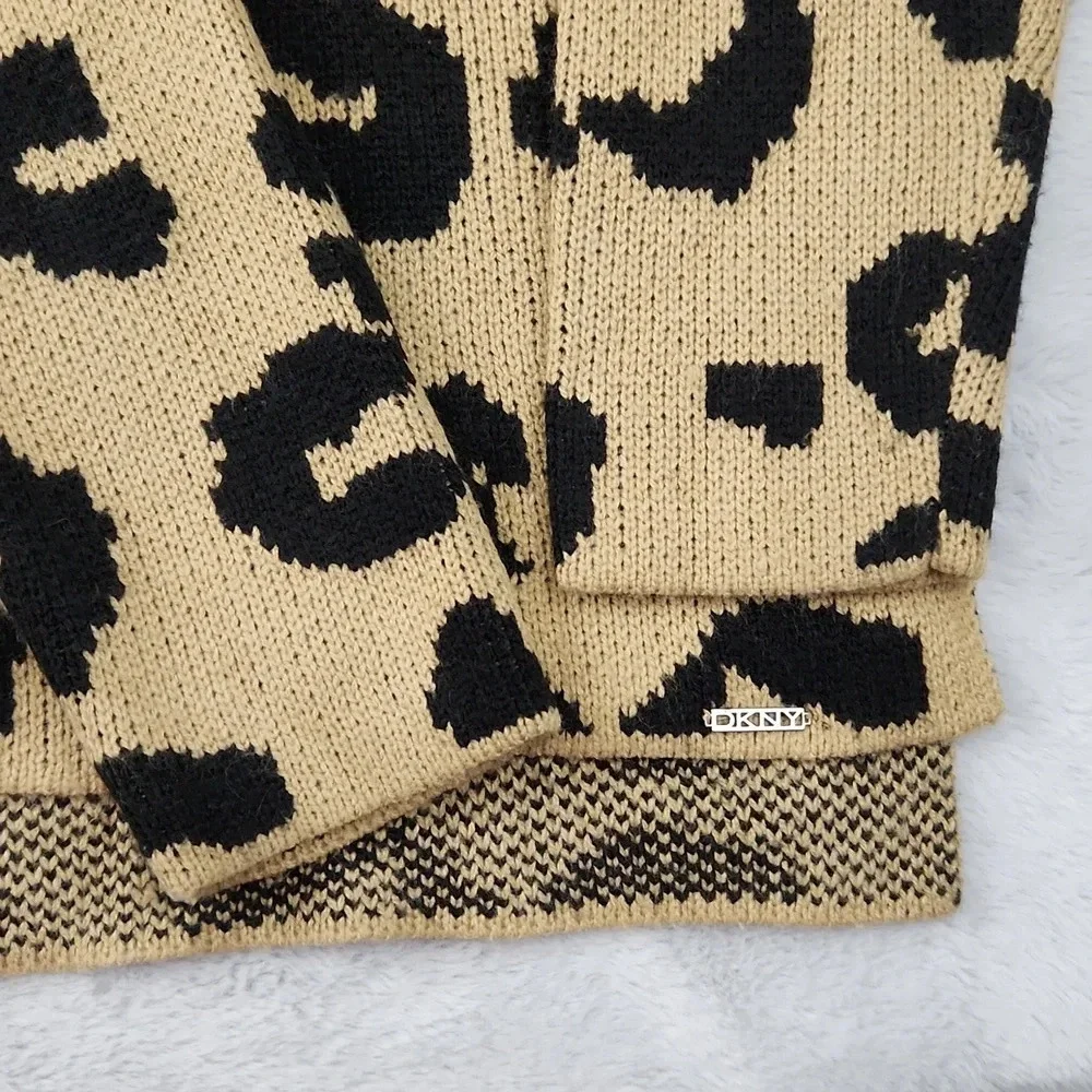 DKNY Animal print turtle neck knit sweater size small - Picture 9 of 12